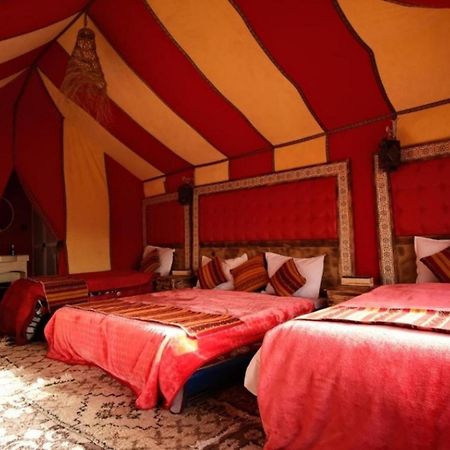 מרזאוגה Authentic Desert Luxury Camp מראה חיצוני תמונה