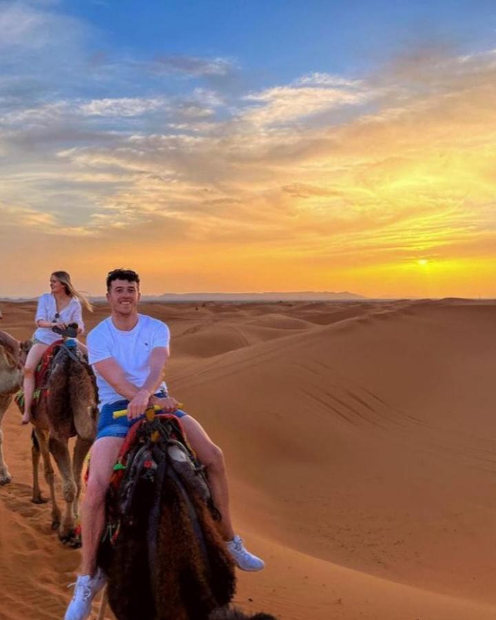 מרזאוגה Authentic Desert Luxury Camp מראה חיצוני תמונה
