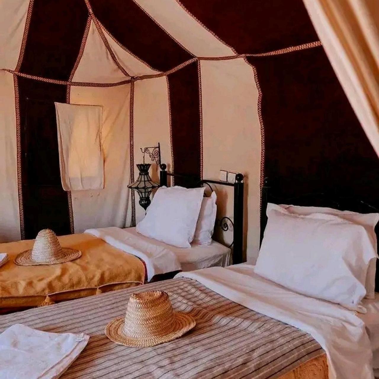 מרזאוגה Authentic Desert Luxury Camp מראה חיצוני תמונה